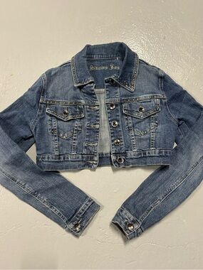 Vintage Seduction cropped Studded Denim Jacket